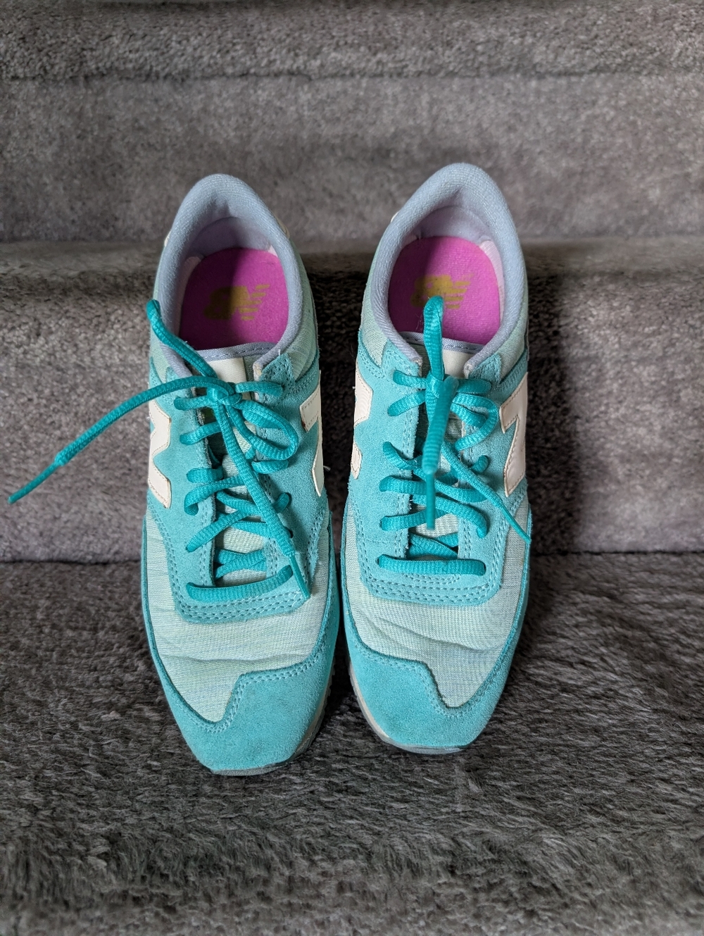 New Balance Teal & Gray Women's Sneakers with Lime Accent - Picture 2 of 7